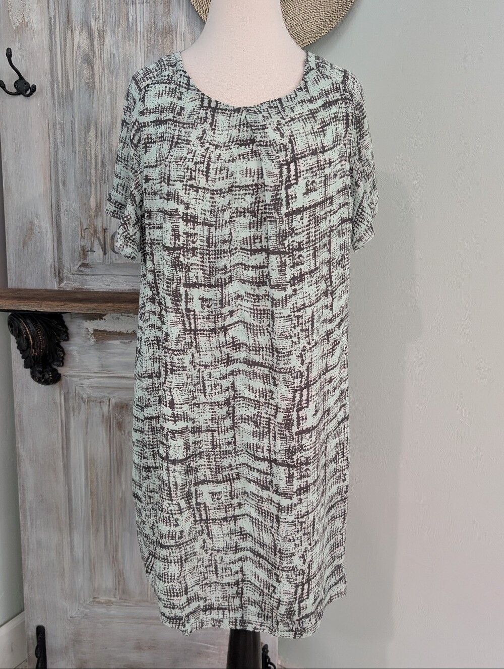 Banana Republic Mint & Black Abstract Print Dress